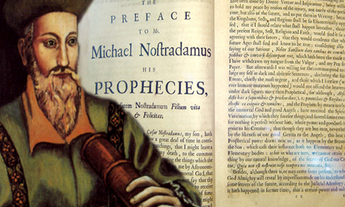 Sinh thời, nhà tiên tri người Pháp Nostradamus đã đưa ra hàng ngàn tiên đoán về vận mệnh thế giới. Trong đó, nhiều lời tiên đoán đã trở thành sự thật như cách mạng Pháp, sự nổi lên của trùm phát xít Hitler, vụ khủng bố kinh hoàng ngày 11/9/2001 ở Mỹ... Thậm chí, Nostradamus còn tiên tri về việc ông Donald Trump chiến thắng trong cuộc bầu cử và trở thành Tổng thống đắc cử Mỹ. Ảnh: Nhà tiên tri Nostradamus nổi tiếng thế giới.